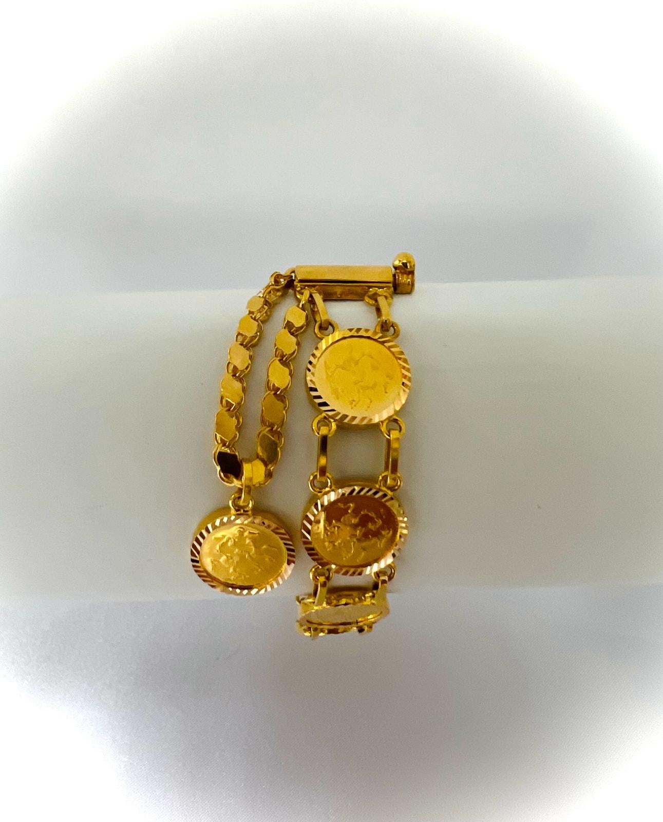 21K Gold - Weight: 31.40 grams