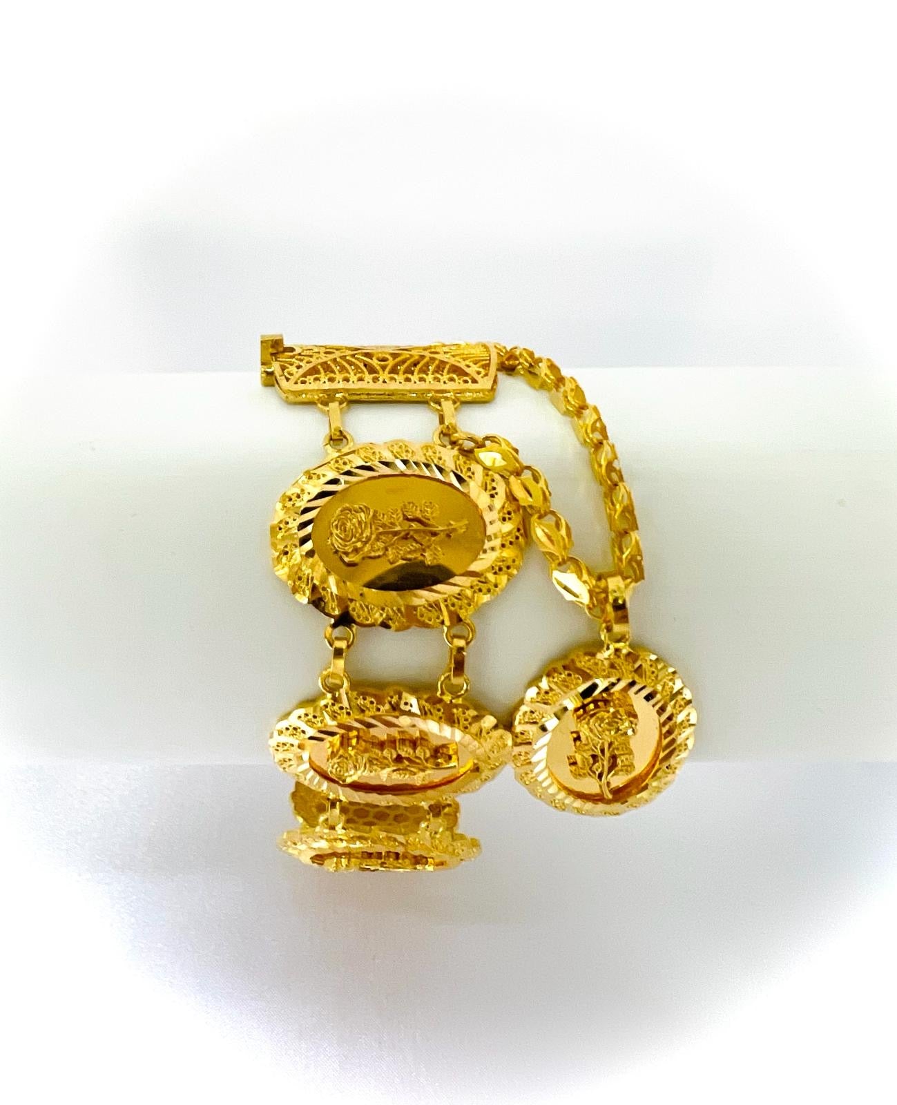 21K Gold - Weight: 55.20 grams