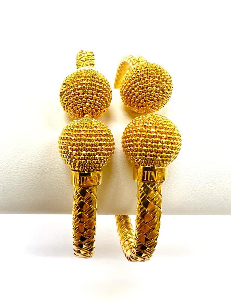 21k Gold - Weight: 43.70grams