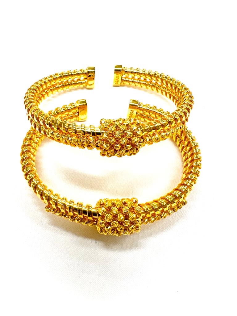 21k Gold - Weight: 76.20 grams
