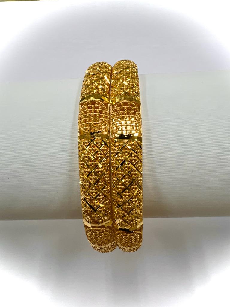 21k Gold - Weight: 41.60 grams