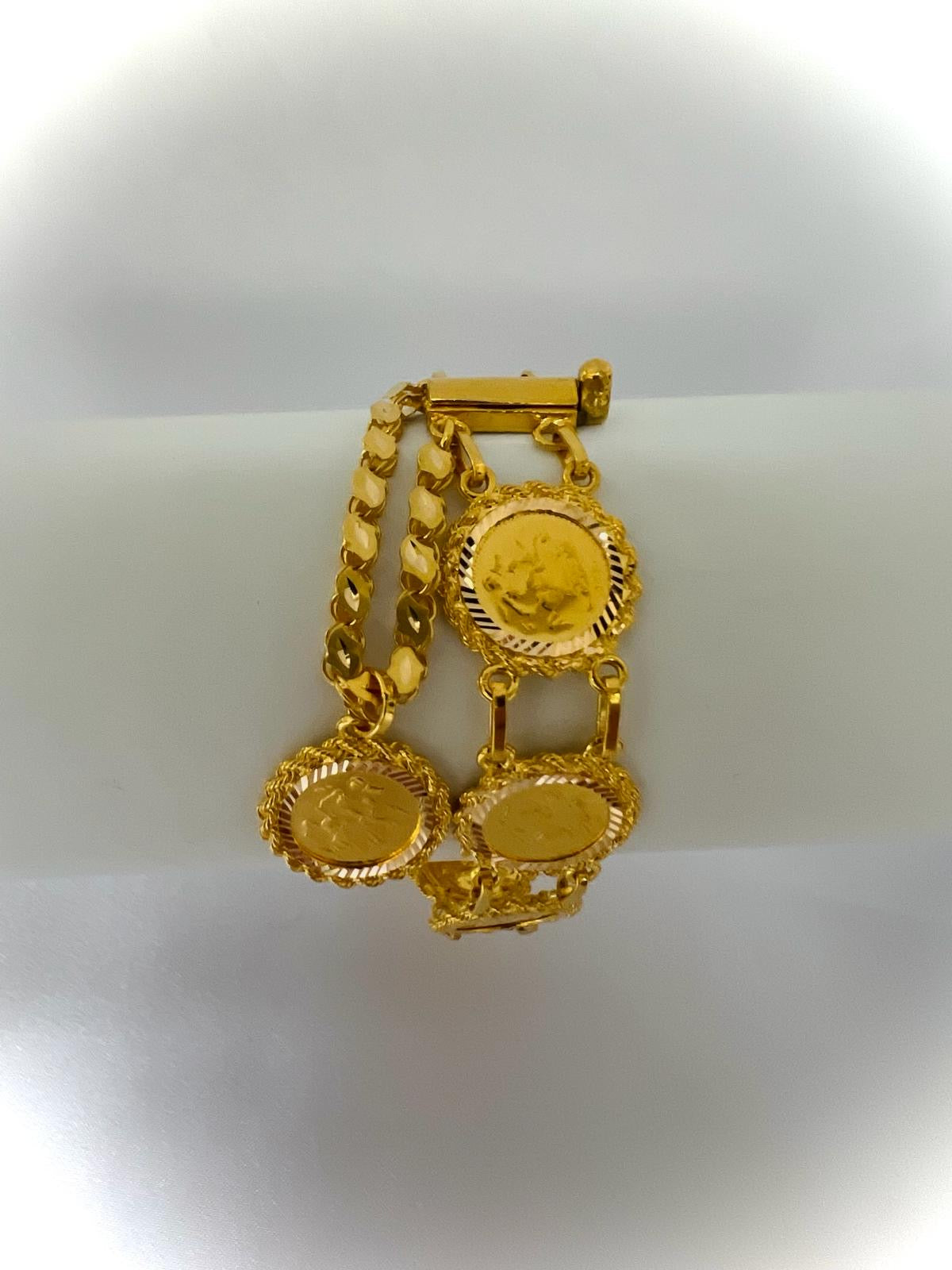 21K Gold - Weight: 39.80 grams