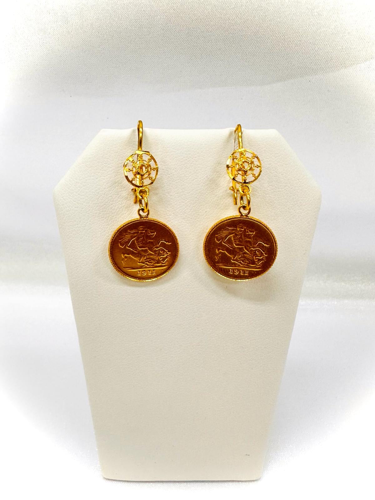 21K Gold Earrings -Weight: 5.8 grams