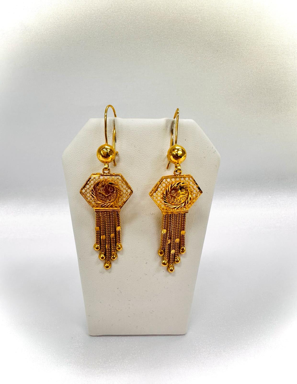 21K Gold Earrings -Weight: 8.60 grams