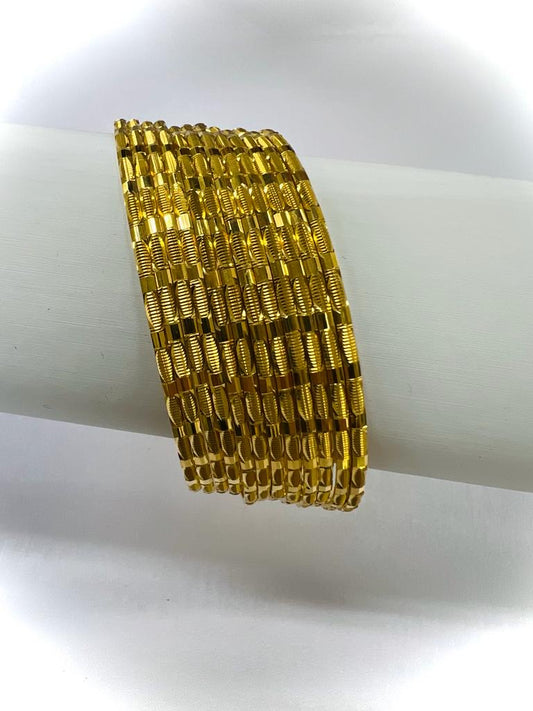 21k Gold - Weight: 98.50 grams