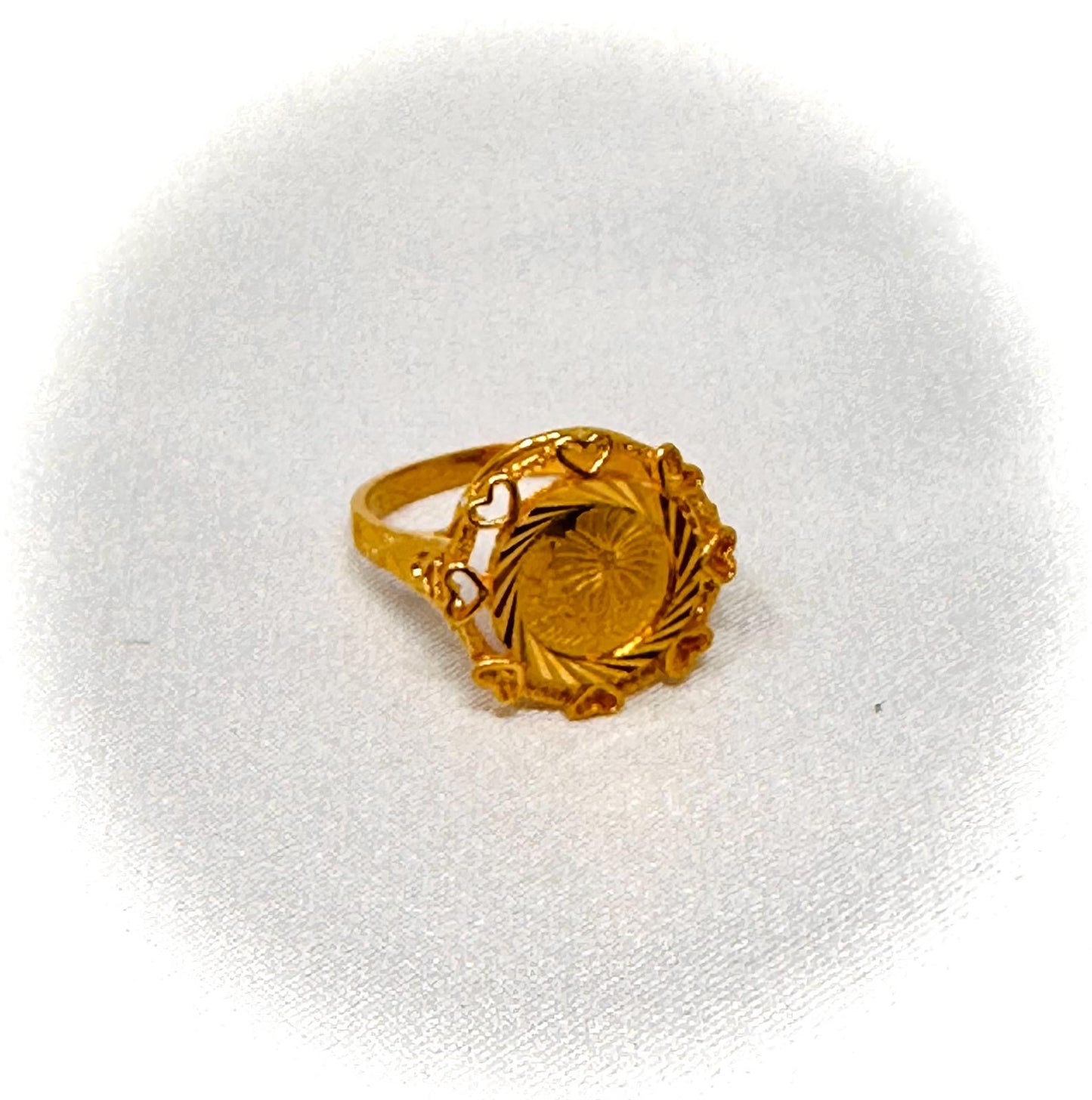 21k Gold Weight: 3.80 grams