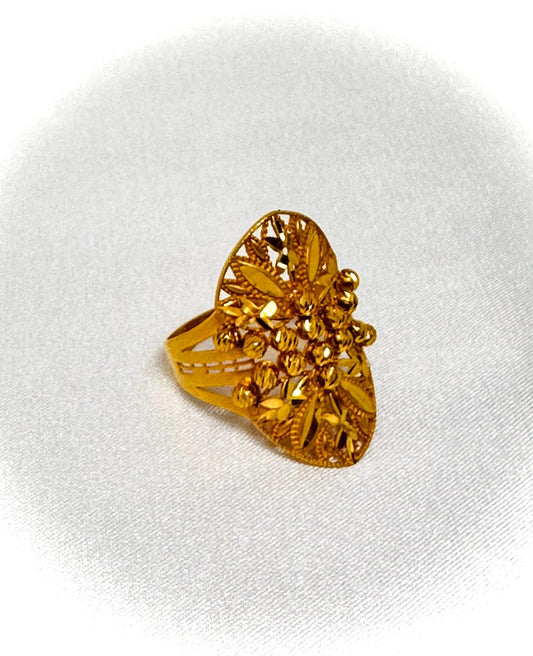 21k Gold Weight: 4.80 grams